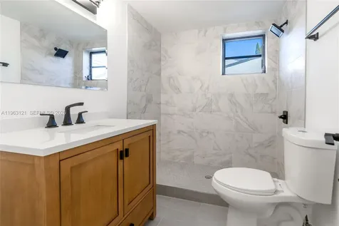 1631 SW 21st Street Miami FL 33145