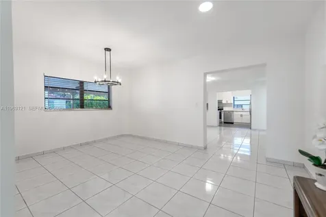 1631 SW 21st Street Miami FL 33145