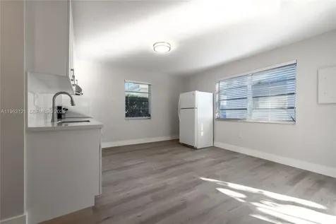1631 SW 21st Street Miami FL 33145