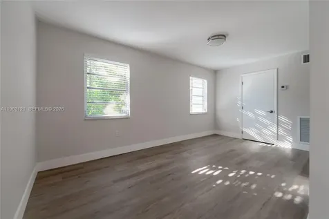 1631 SW 21st Street Miami FL 33145