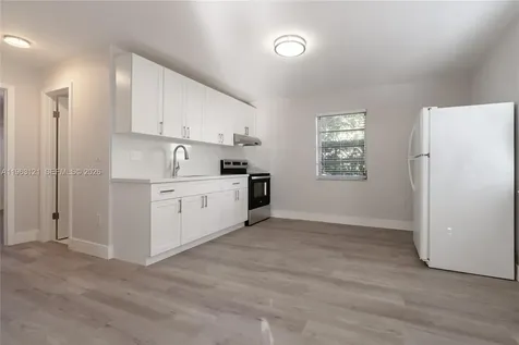 1631 SW 21st Street Miami FL 33145