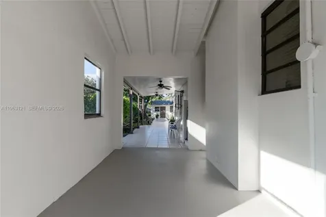 1631 SW 21st Street Miami FL 33145