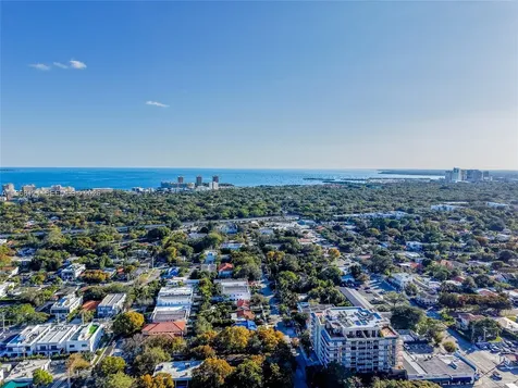 1631 SW 21st Street Miami FL 33145