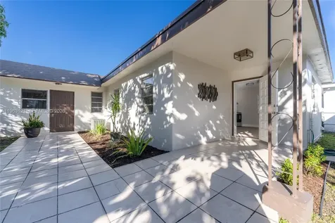 1631 SW 21st Street Miami FL 33145