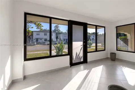 1631 SW 21st Street Miami FL 33145