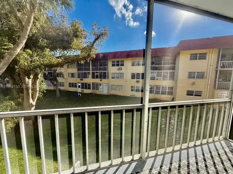 1550 NE 191st Street Miami FL 33179