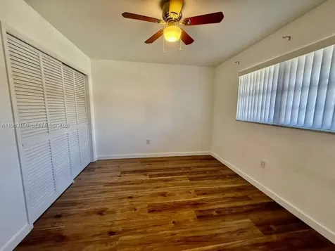1550 NE 191st Street Miami FL 33179