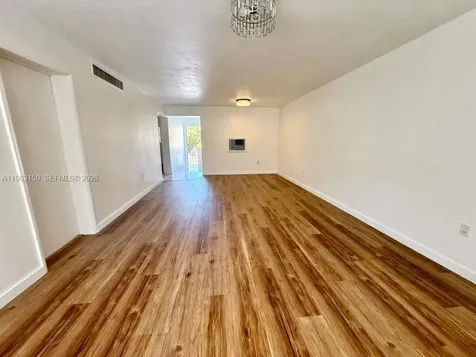 1550 NE 191st Street Miami FL 33179