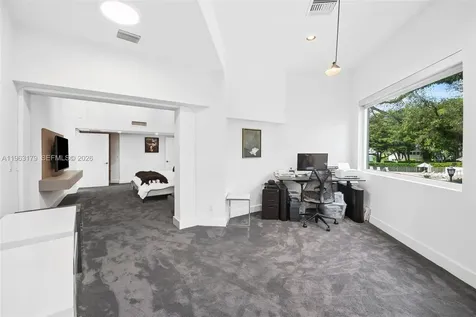1961 S Oak Haven Circle Miami FL 33179