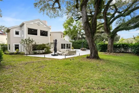 1961 S Oak Haven Circle Miami FL 33179