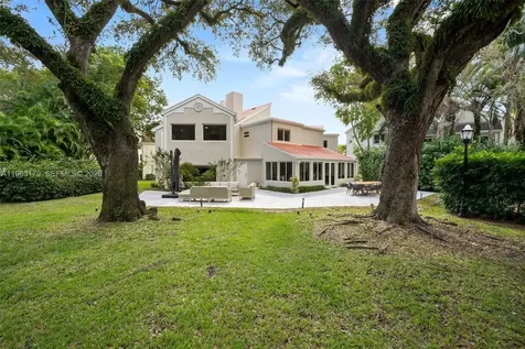 1961 S Oak Haven Circle Miami FL 33179