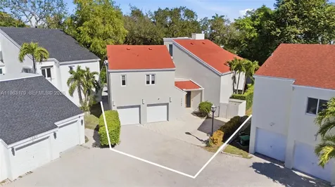 1961 S Oak Haven Circle Miami FL 33179