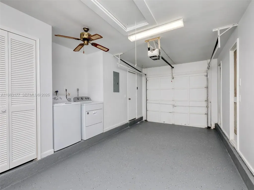 1901 Coquina Way Coral Springs FL 33071