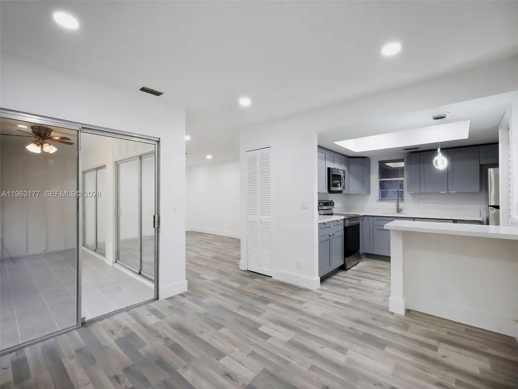 1901 Coquina Way Coral Springs FL 33071