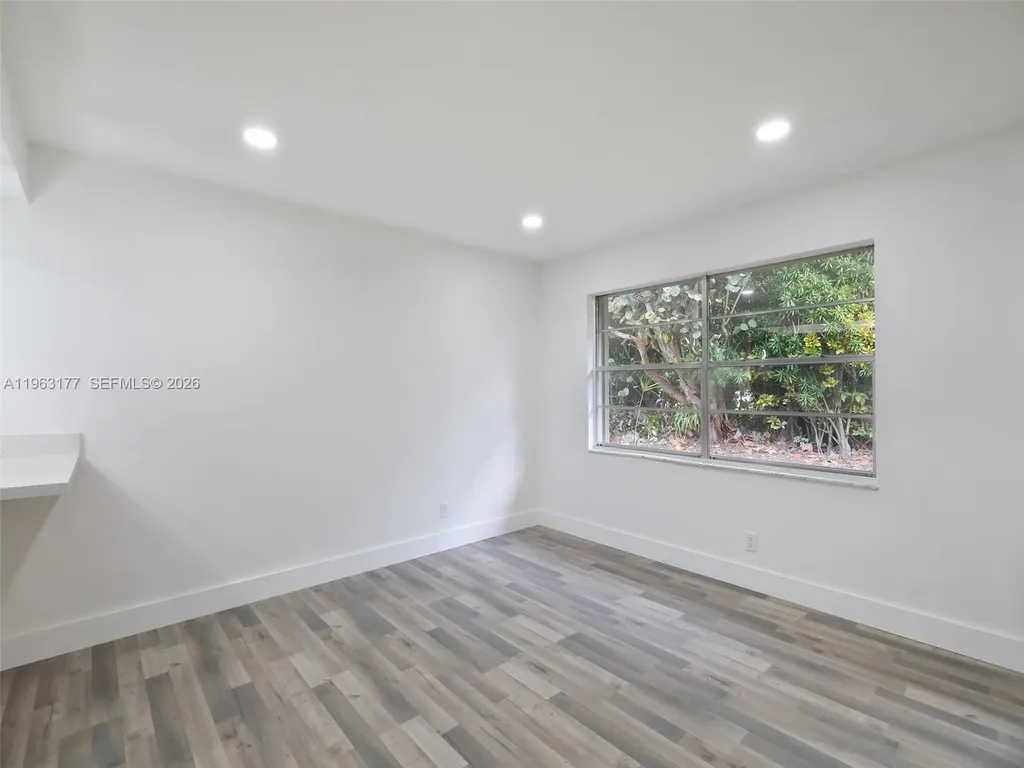 1901 Coquina Way Coral Springs FL 33071