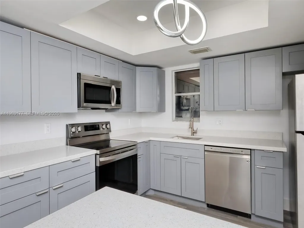 1901 Coquina Way Coral Springs FL 33071