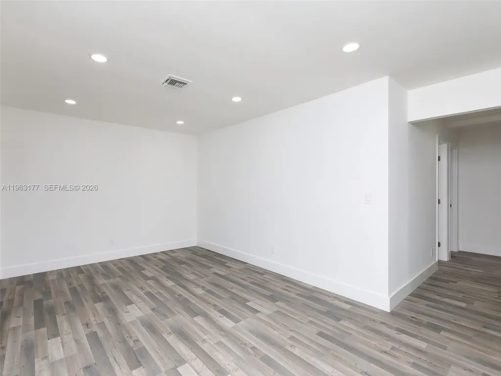 1901 Coquina Way Coral Springs FL 33071