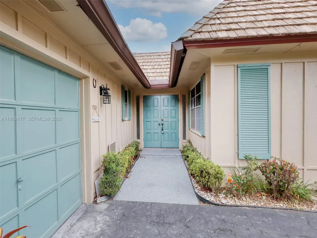 1901 Coquina Way Coral Springs FL 33071