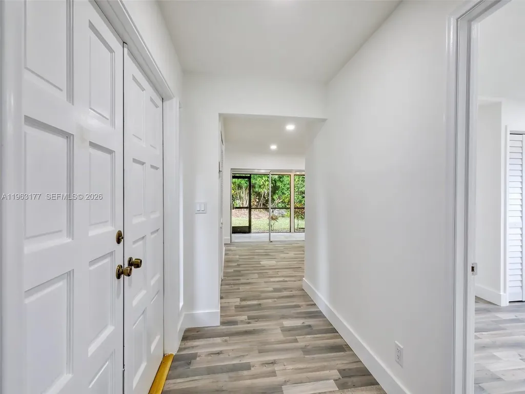 1901 Coquina Way Coral Springs FL 33071