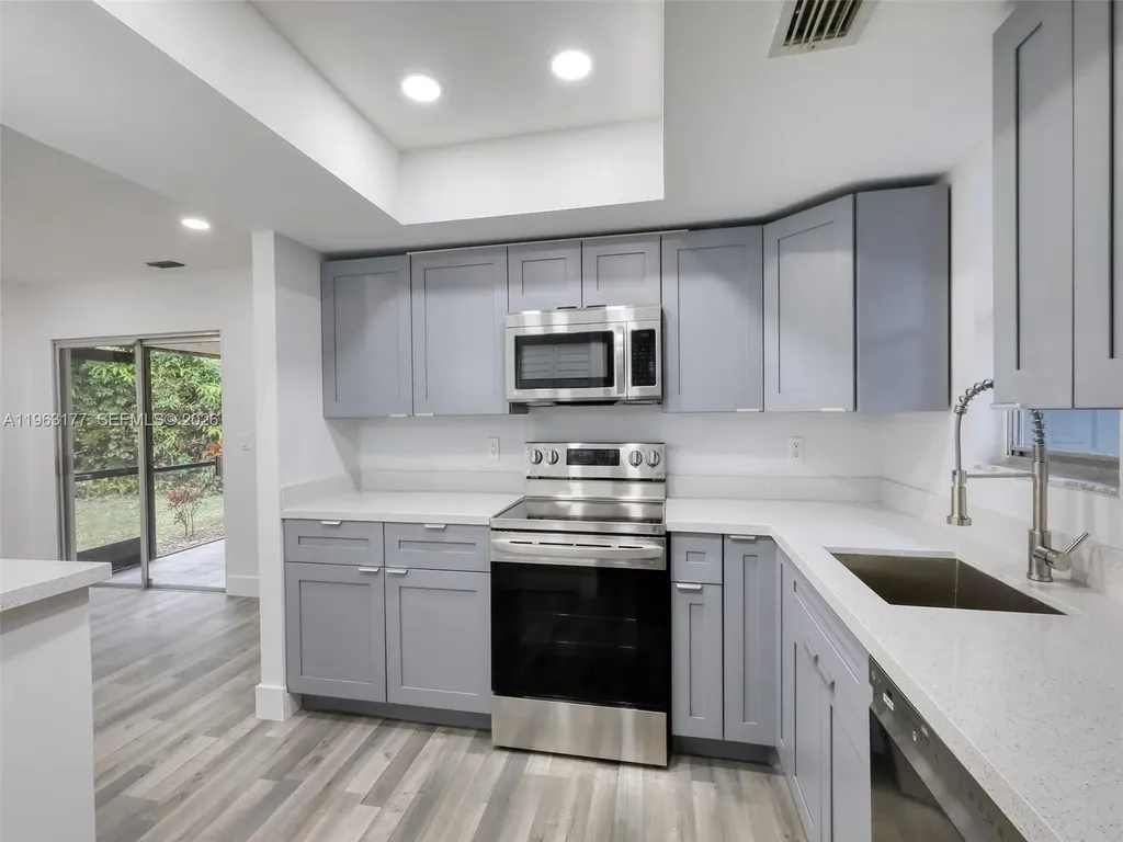 1901 Coquina Way Coral Springs FL 33071