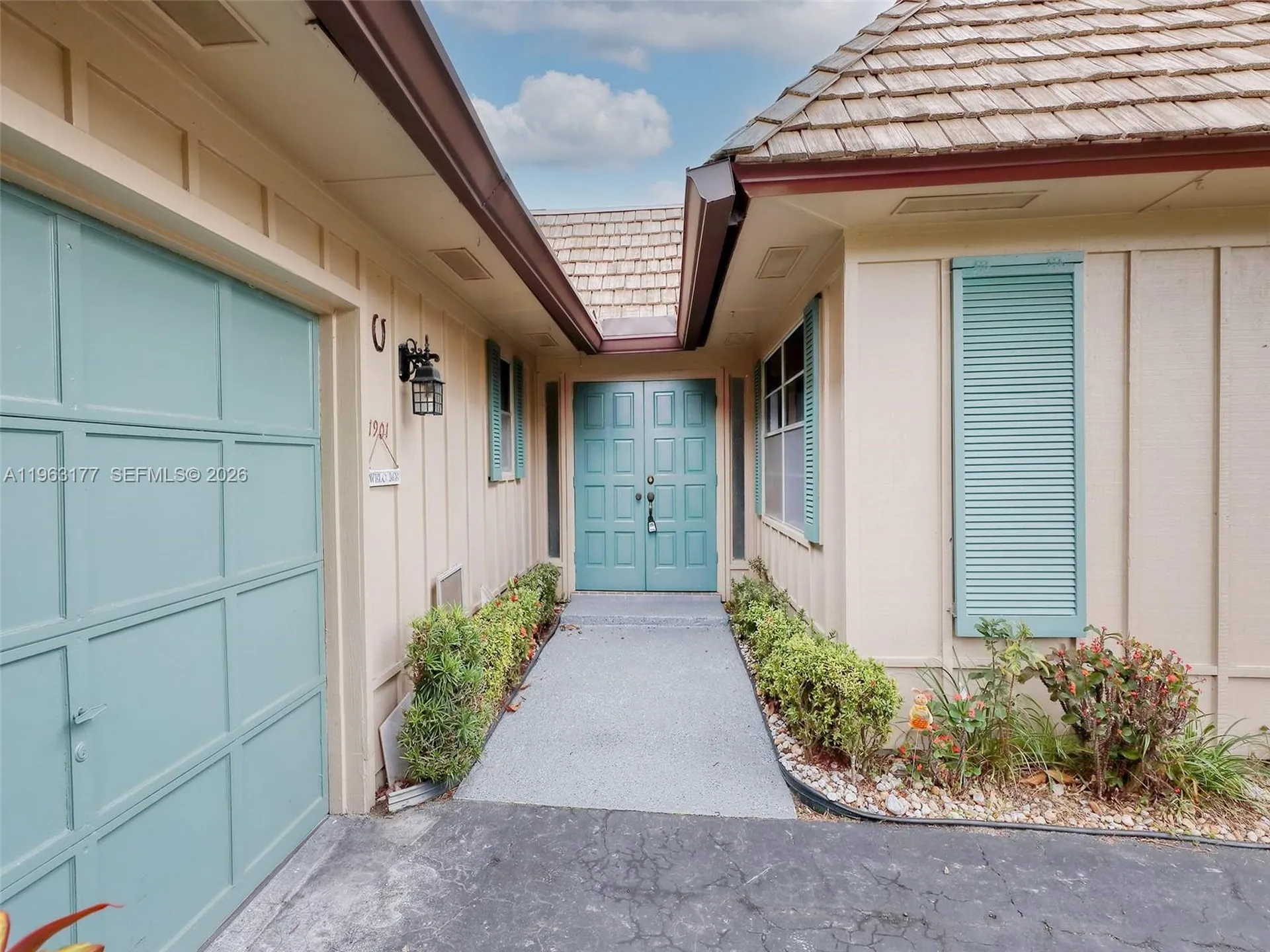 1901 Coquina Way Coral Springs FL 33071