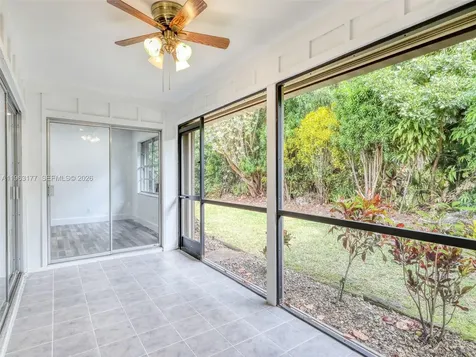 1901 Coquina Way Coral Springs FL 33071