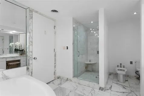 19500 Turnberry Way Aventura FL 33180