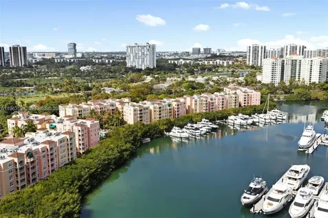 19500 Turnberry Way Aventura FL 33180