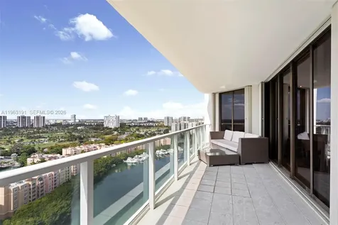 19500 Turnberry Way Aventura FL 33180
