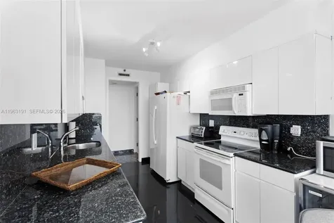 19500 Turnberry Way Aventura FL 33180