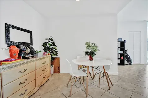 300 S Biscayne Boulevard Miami FL 33131