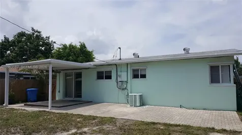 30 NE 56th Street Oakland Park FL 33334