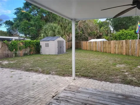 30 NE 56th Street Oakland Park FL 33334