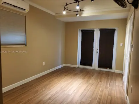 30 NE 56th Street Oakland Park FL 33334