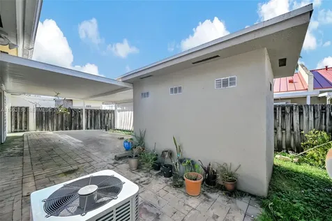 940 NE 13th Avenue Homestead FL 33033