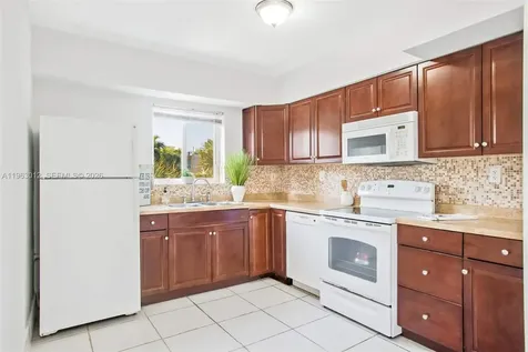 10001 W Bay Harbor Drive Bay Harbor Islands FL 33154