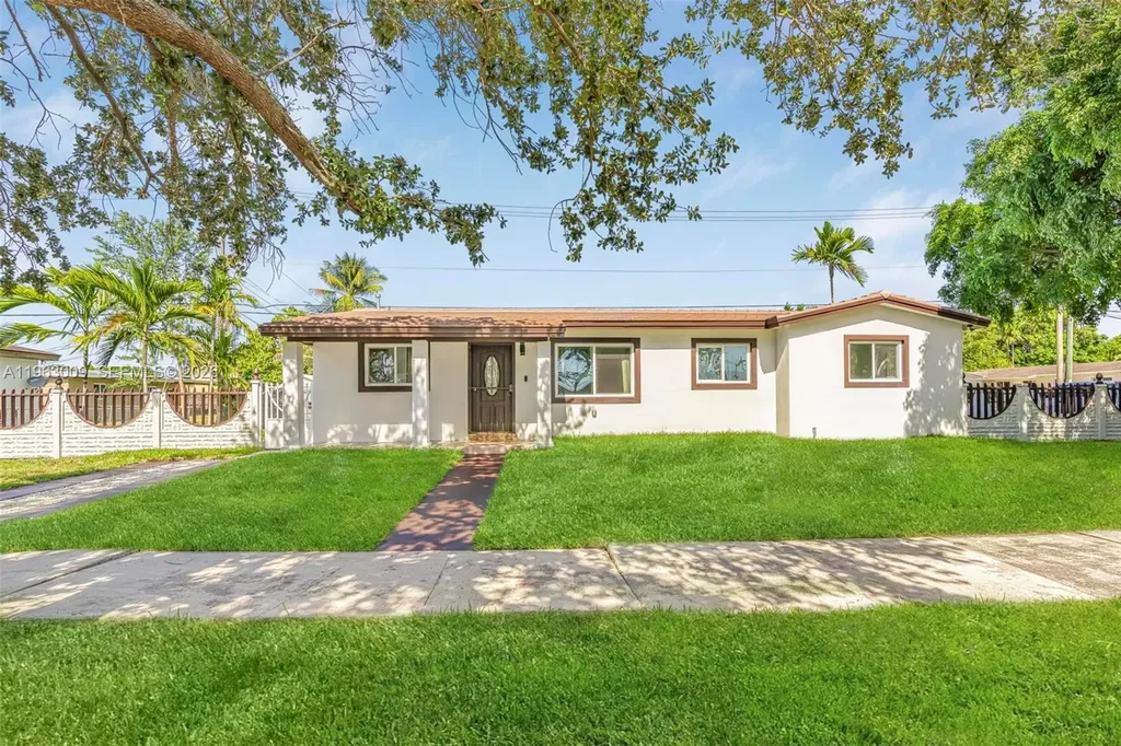 2901 SW 92nd Avenue Miami FL 33165
