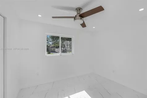 2901 SW 92nd Avenue Miami FL 33165