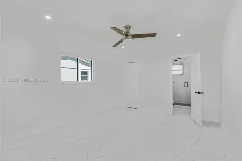 2901 SW 92nd Avenue Miami FL 33165
