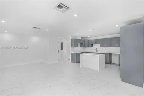 2901 SW 92nd Avenue Miami FL 33165
