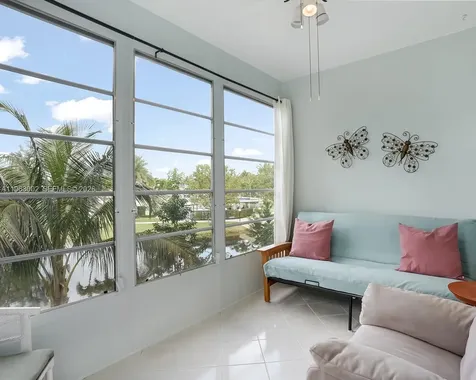 4805 NW 35th Street Lauderdale Lakes FL 33319