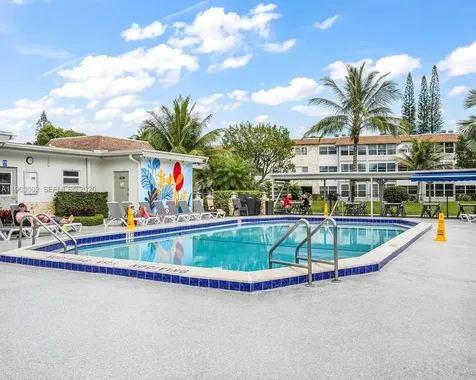 4805 NW 35th Street Lauderdale Lakes FL 33319