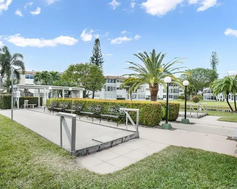 4805 NW 35th Street Lauderdale Lakes FL 33319