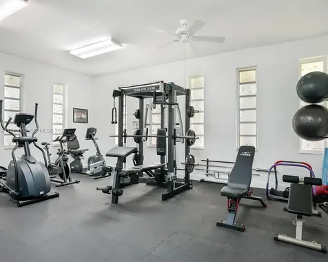 4805 NW 35th Street Lauderdale Lakes FL 33319