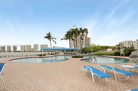 Aventura FL 33180
