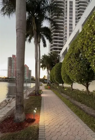 Aventura FL 33180