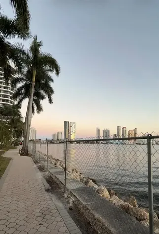 Aventura FL 33180