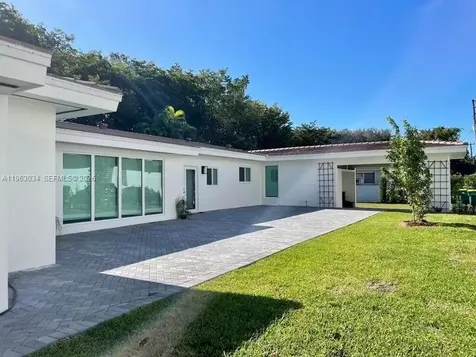 5352 Orduna Drive Coral Gables FL 33146