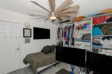 200 SW 69th Terrace Pembroke Pines FL 33023