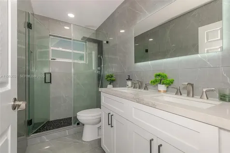 200 SW 69th Terrace Pembroke Pines FL 33023